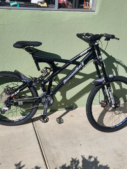 Diamondback xts downhill bike 300obo