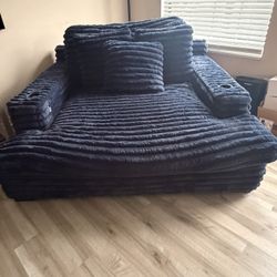 Oversized Chaise Lounge (Sam’s Club) – Like New – $600 Retail