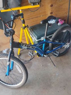 Bicicleta azul/ blue bike