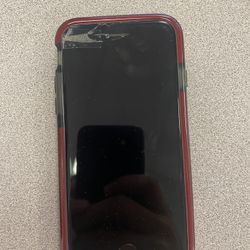 iPhone 7 CRACKED