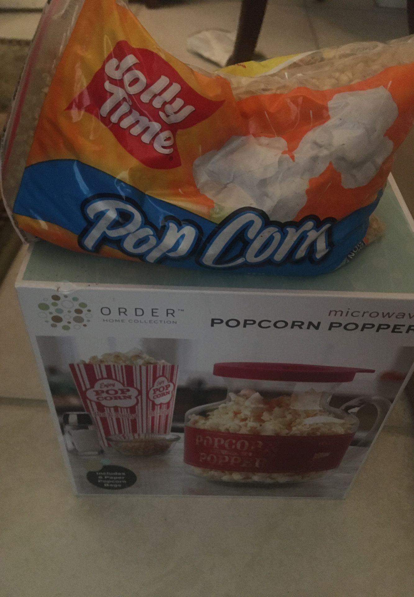 New Microwave Popcorn Popper with popcorn 🍿