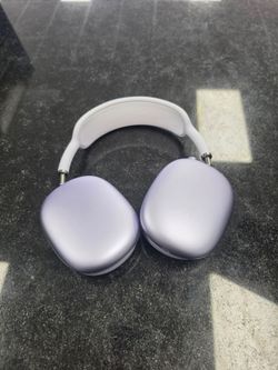 Apple AirPods Max Gen 2. ASK FOR RYAN