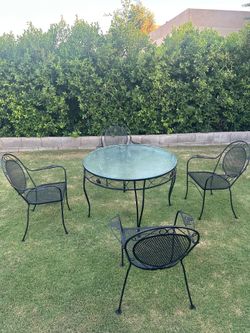 Woodard Vintage Patio Set