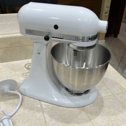 Kitchen Aid Classic Standup Mixer
