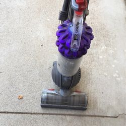 Vacuum Dyson DC 50