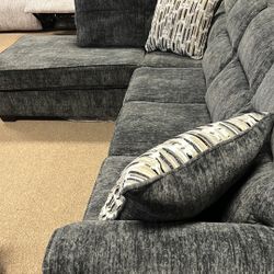 Cozy Stunning Very Nice Sectional!