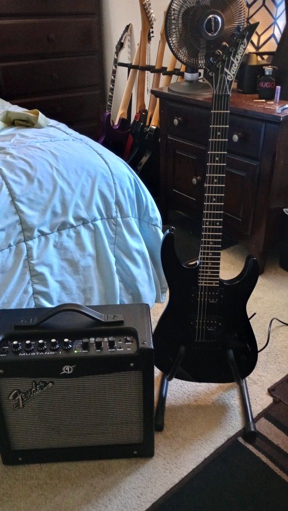 Jackson JS Series Dinky JS12 Electric Guitar & Fender Mustang 1 Amp Built In Effects