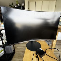 Flawless 27" Samsung Curved Monitor