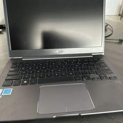 Asus UX331F Notebook