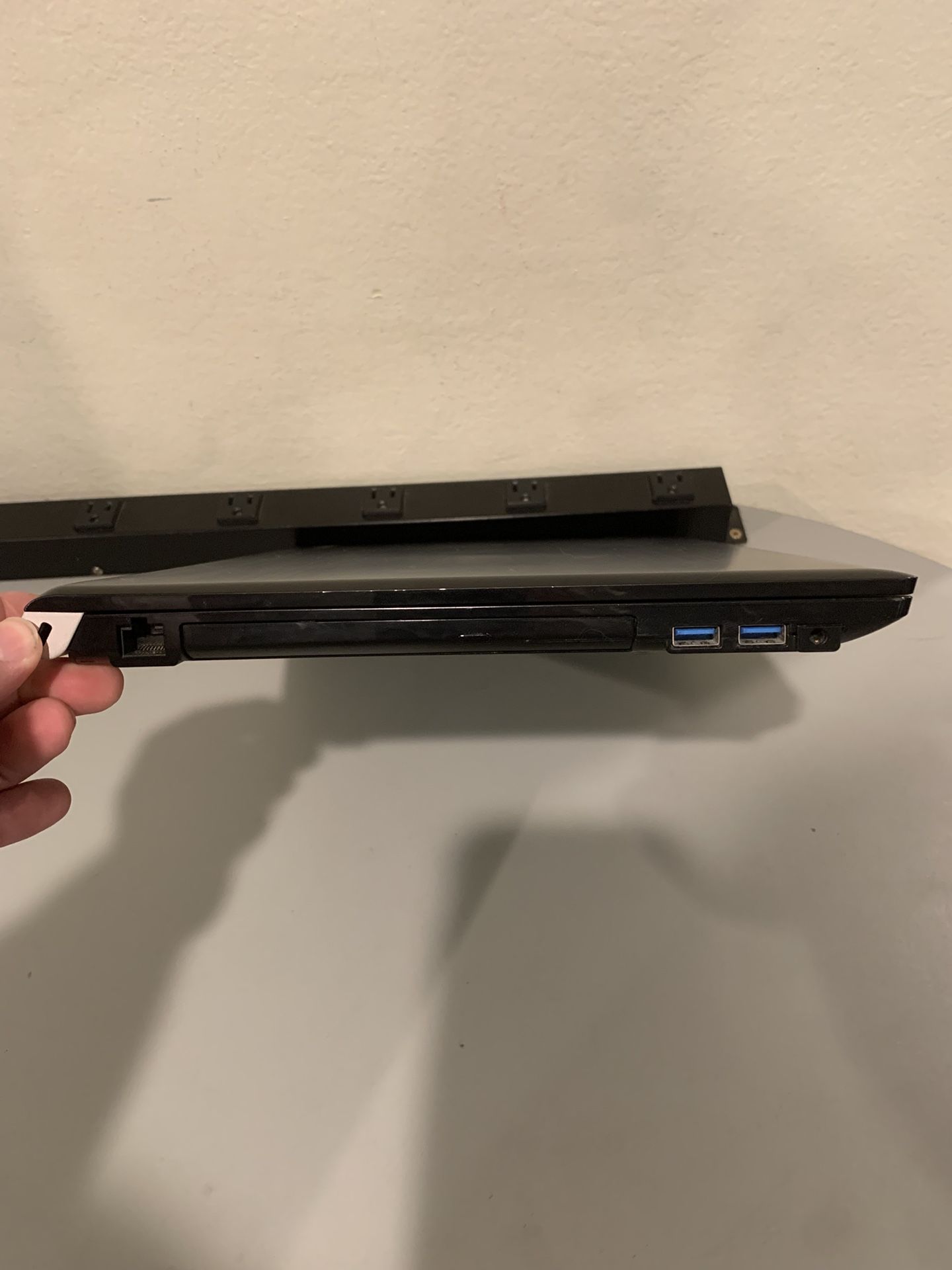 Toshiba i7 7th Gen with 500 GB SSD, Bluetooth, 16GB Ram and Windows 11