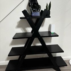 4 Shelves stand