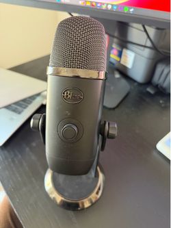 Blue Yeti Logitech Mic