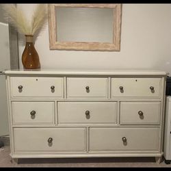 Stanley 62” 8 Drawer Dresser 