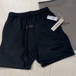 Fear of God Essentials black shorts, Size XS #essentials #luxe