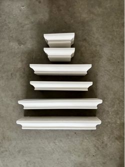 6 Piece Set White Shelves