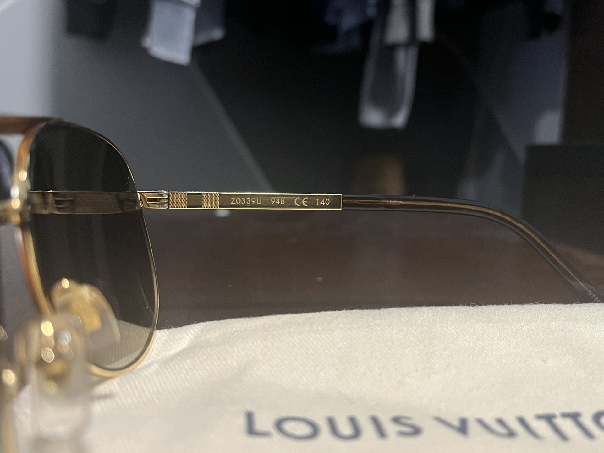 Louis Vuitton Aviator Sunglasses Z0339U 948 140 Silver for Sale in