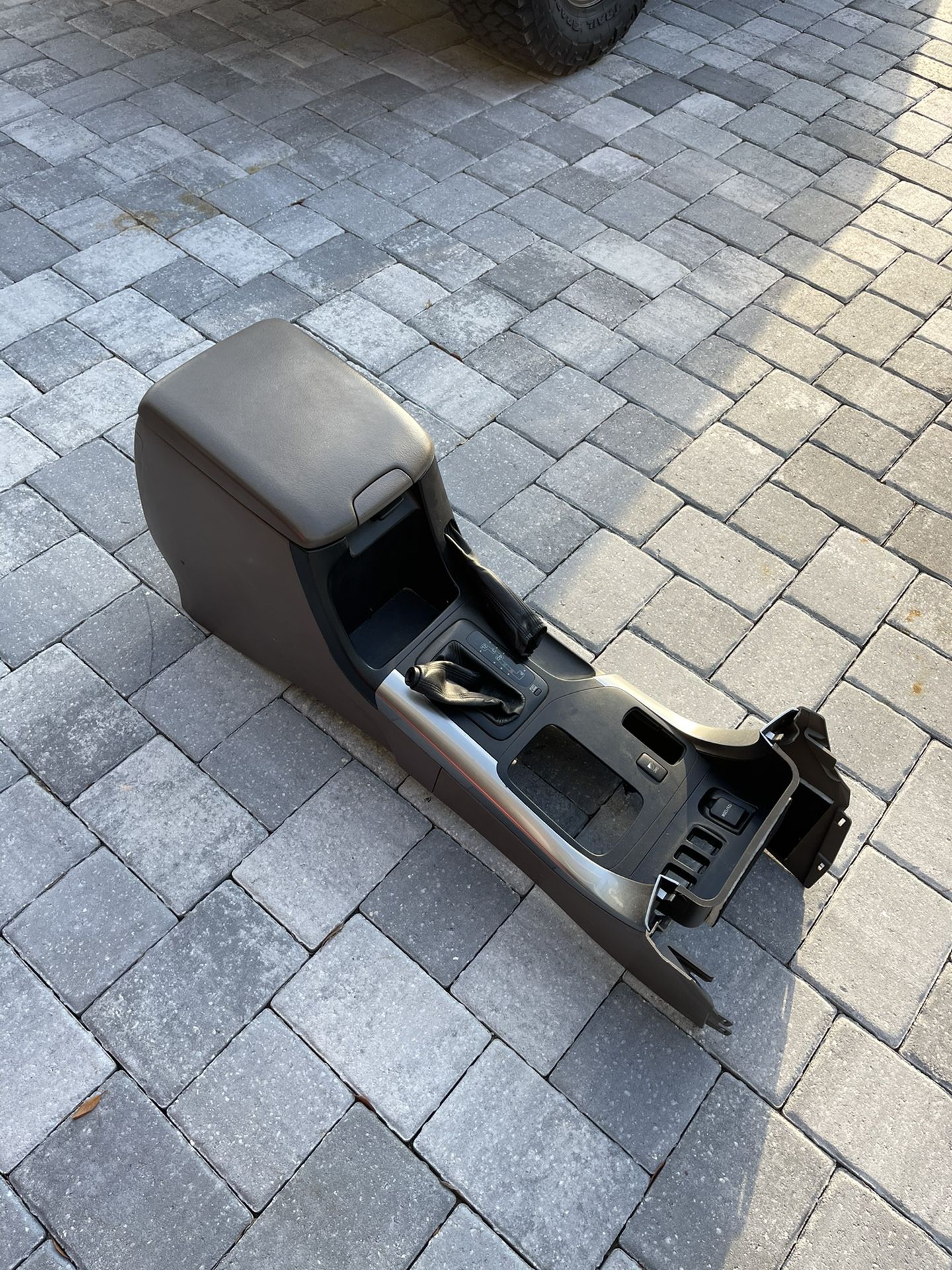 GX470 Toyota Prado Center Console Conversion for Sale in Orlando, FL