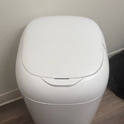 Diaper genie 