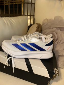 Men’s adidas size 9
