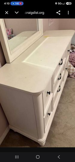 Dresser and nightstand in Good condition