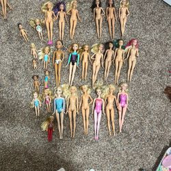 29 barbie dolls