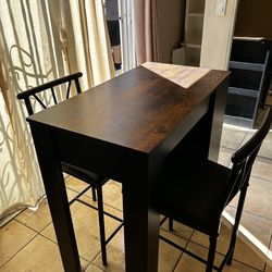 Dinner table for two people