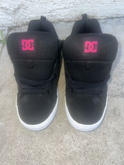 dcshoecousa - womens court graffik