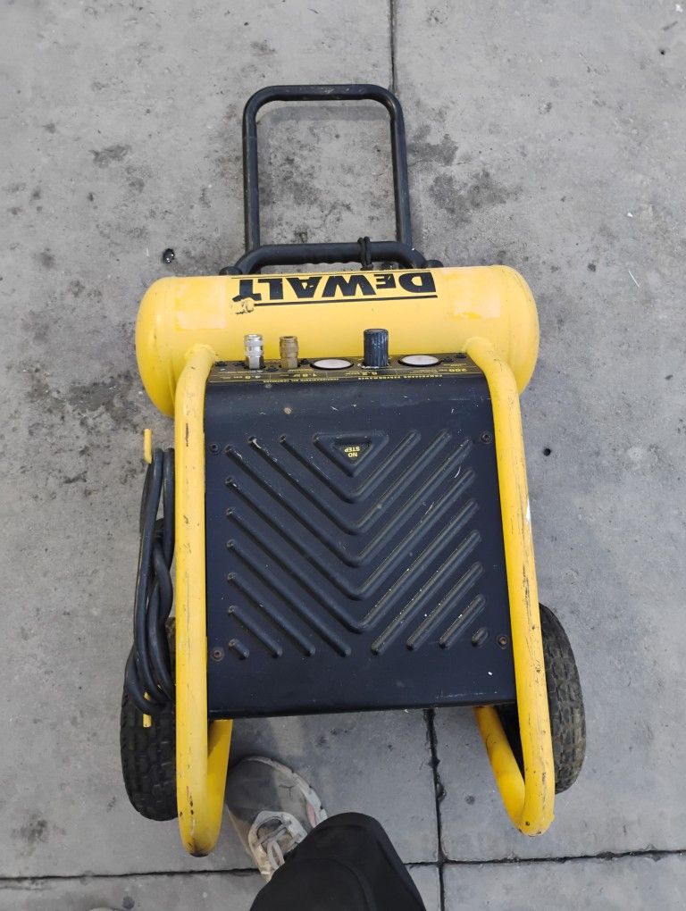 DeWalt Compressor