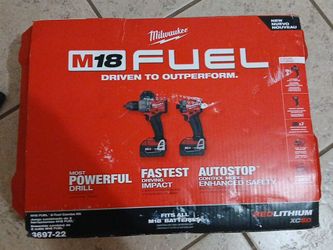 Milwaukee drill set
