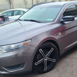 2013 Ford Taurus