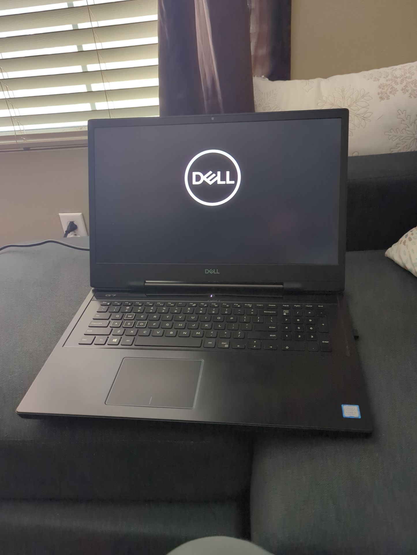 Dell G7 model 17.1 display i7 9th gen RTX 2060 16GB RAM 1 TB SSD