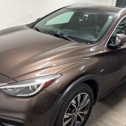 2017 Infinity QX30 