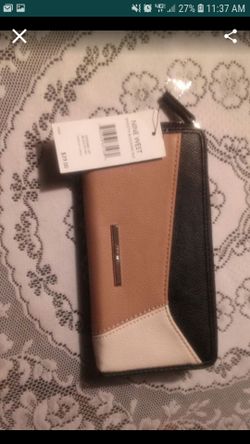 Nine west wallet