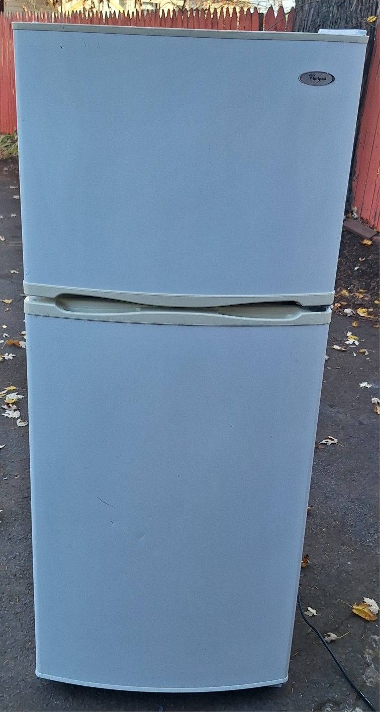24" Refrigerator
