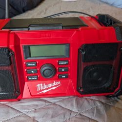 Milwaukee 2890-20(PCE#236746) M18 Jobsite Radio W/ Built In 2.1A USB Charger