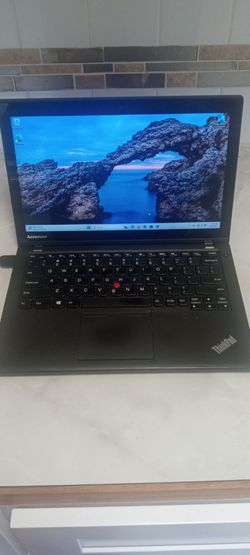 Lenovo Touchscreen X240 Thinkpad fast Intel I-5 4th gen windows 11 pro excellent condition