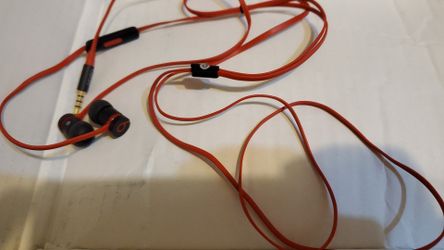 UrBeats earphones