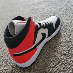 Jordan 1 Mid Newsprint Orewood W Sz 10 /M 8.5
