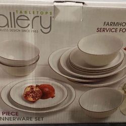 12 Pc Dinnerware Set