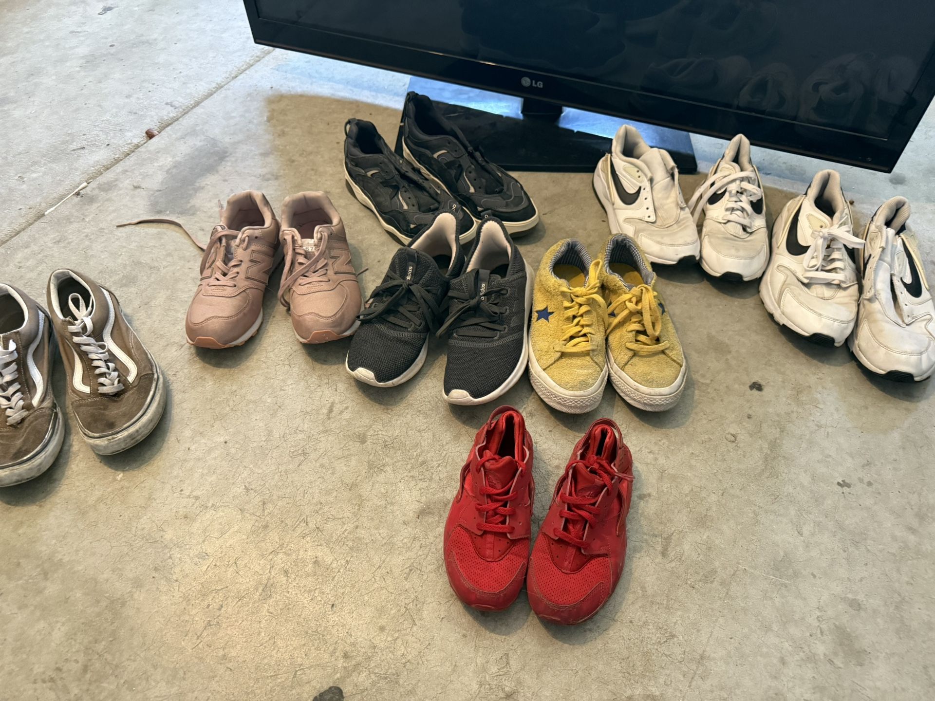 NB,adidas,vans,converse