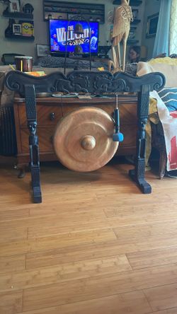 Vintage Gong With Stand/Mallet