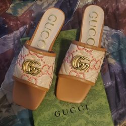 Gucci Sandles