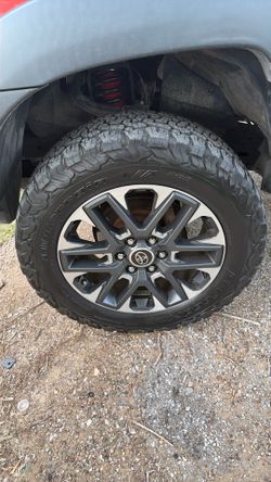 Used tires  70% de vida LT 275-60-20