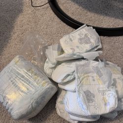 40 Count Newborn Pampers 