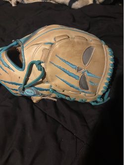 SHADOW PITCHING GLOVE
