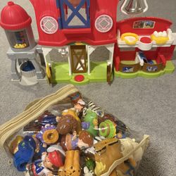 Fisher price farmhouse and figurines 