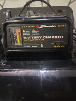 Schumacher 6V - 12 V Dual Rate Battery Charger. SE-82-6