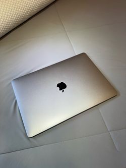MacBook Pro M1 chip 13 inch