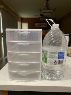 Deal organizer with 5 drawers
