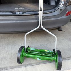Scott’s 14” Green Push Mower Almost New